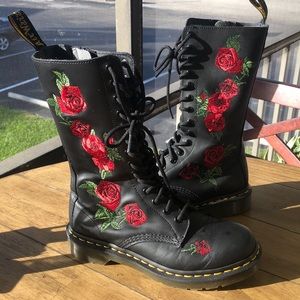 Floral Dr Martens! 🌹